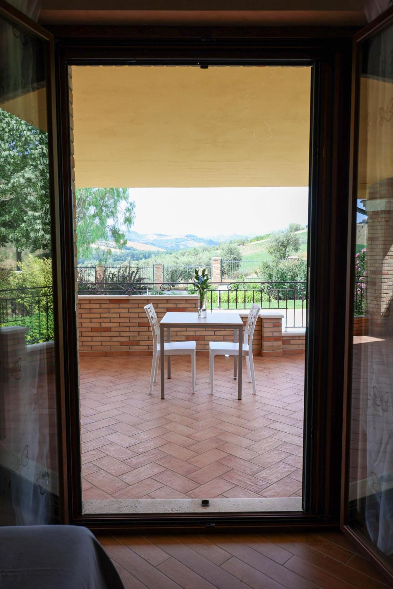Bed And Breakfast A Casa Di Valerio Poggio Morello 外观 照片
